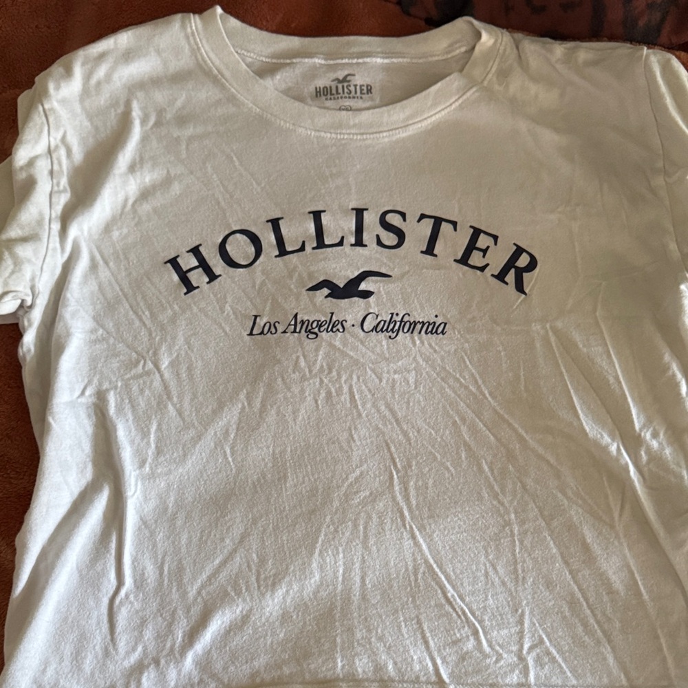 Hollister Cream Graphic T-Shirt